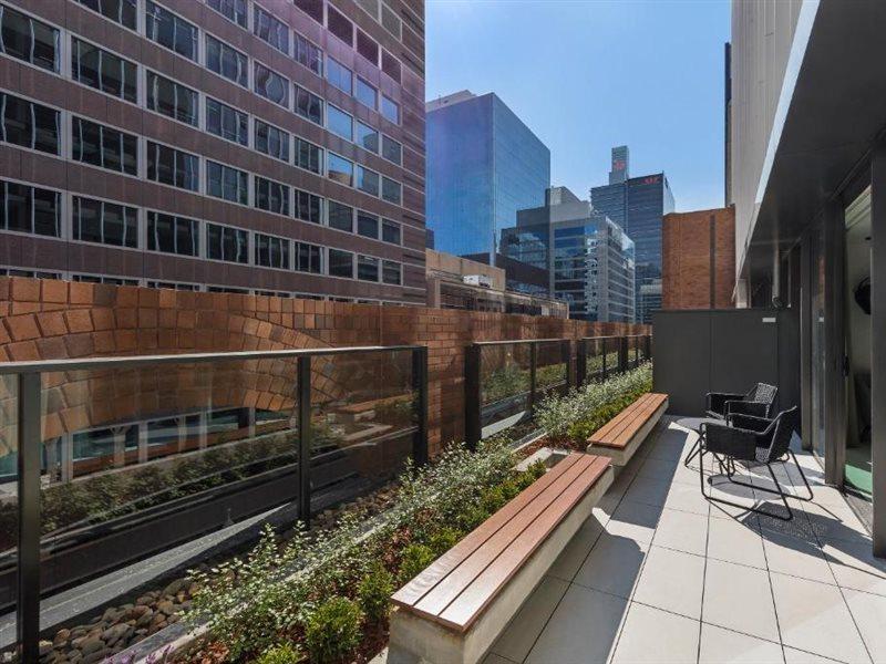 Skye Suites Sydney Zewnętrze zdjęcie The rooftop garden